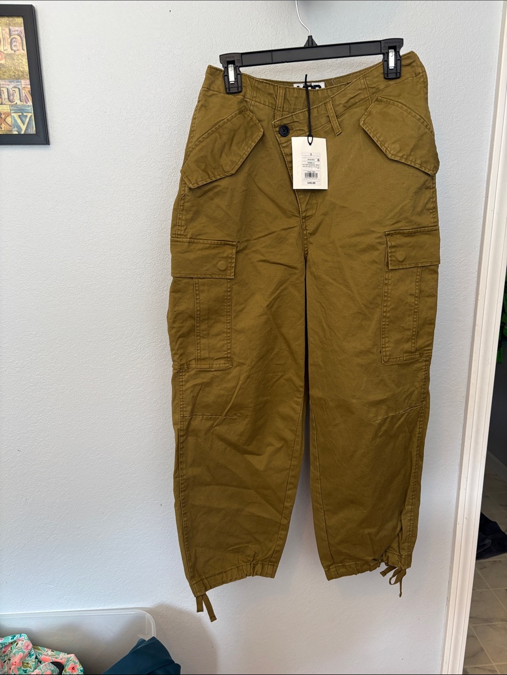 Women's Olive Cargo Pants - Casual Utility Style